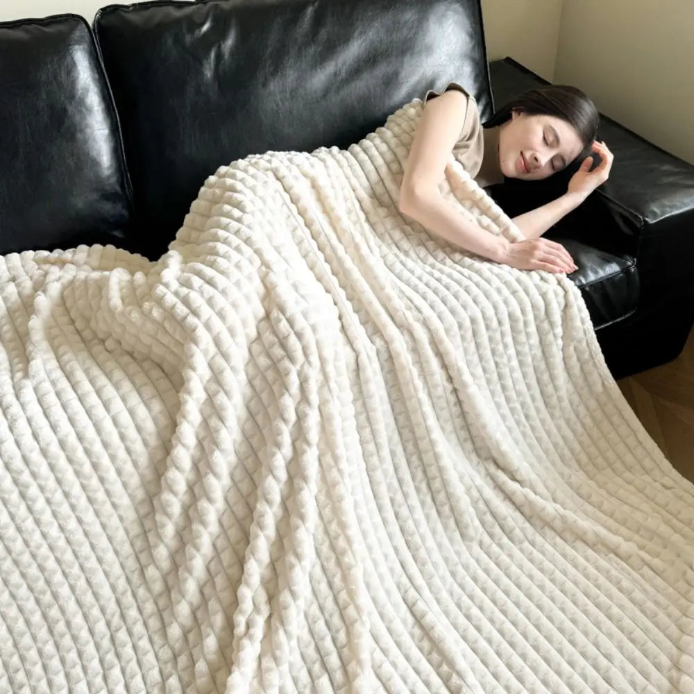 Bed Suppiles Solid Color Flannel Blanket Thickened Comfortable Sofa Blanket Soft Warm Office Nap Blanket Winter