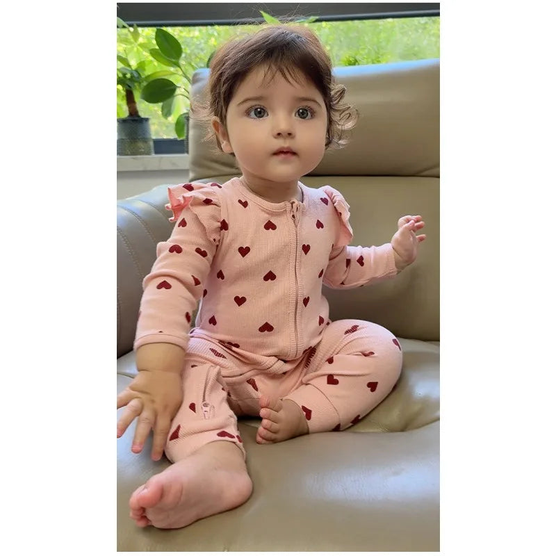 New Spring Autumn Baby Girl Heart Print Romper with Ruffle Long Sleeves Love Heart Zipper Cute One-Piece Newborn Jumpsuit A5127
