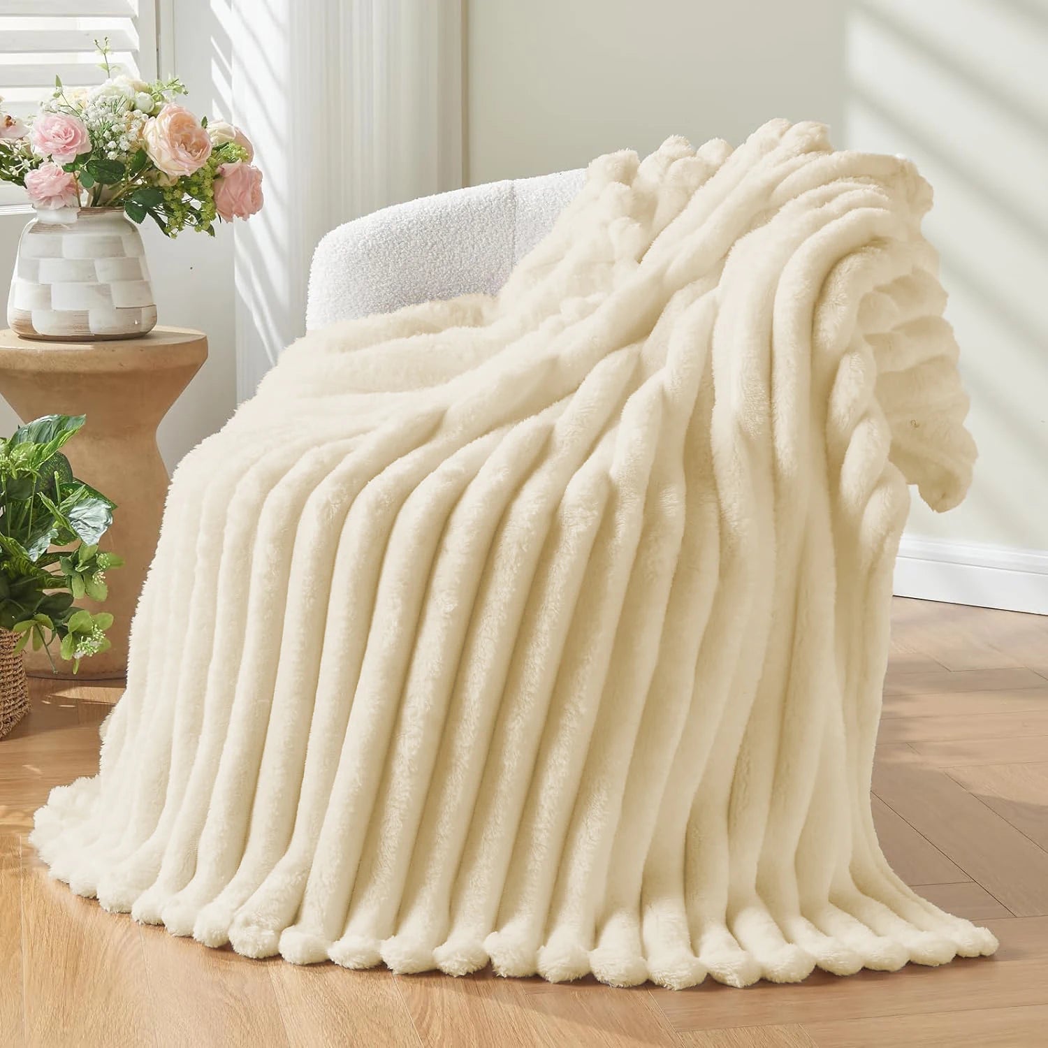 Super Soft Throw Blanket Grey Premium Silky Flannel Fleece 3D Ribbed Jacquard Lightweight Bed Blanket All Season Use