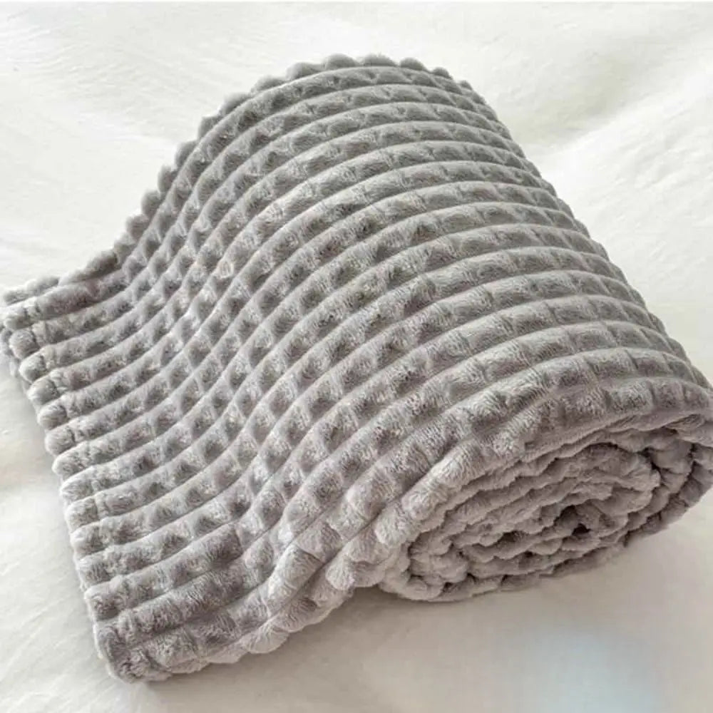 Bed Suppiles Solid Color Flannel Blanket Thickened Warm Sofa Blanket Soft Comfortable Office Nap Blanket Winter