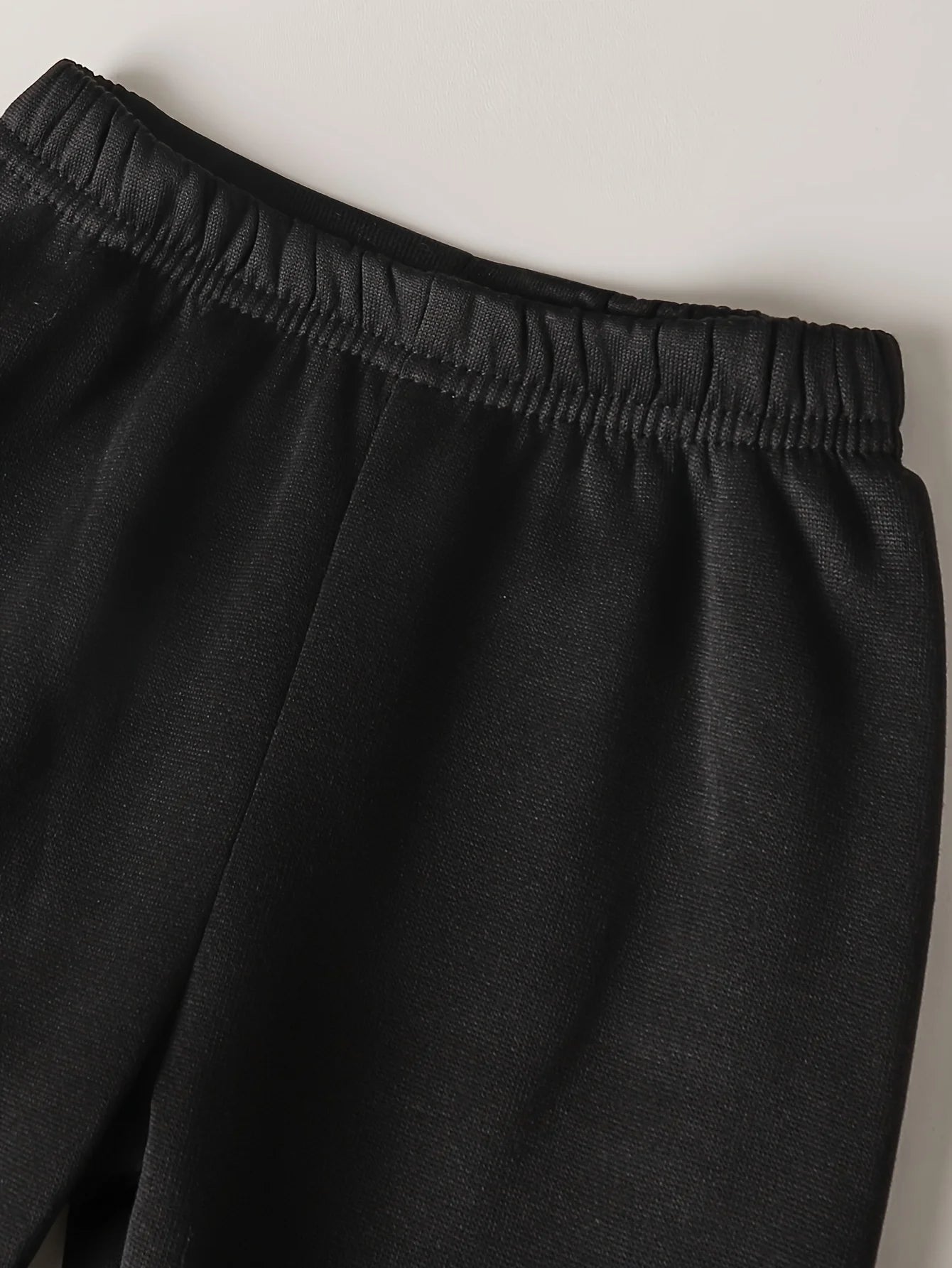 Toddler Boy's Spring and Autumn Outfit: Denim Printed Hoodie + Black Cuffed Pants, Trendy Fake Two-Piece Set for Boys