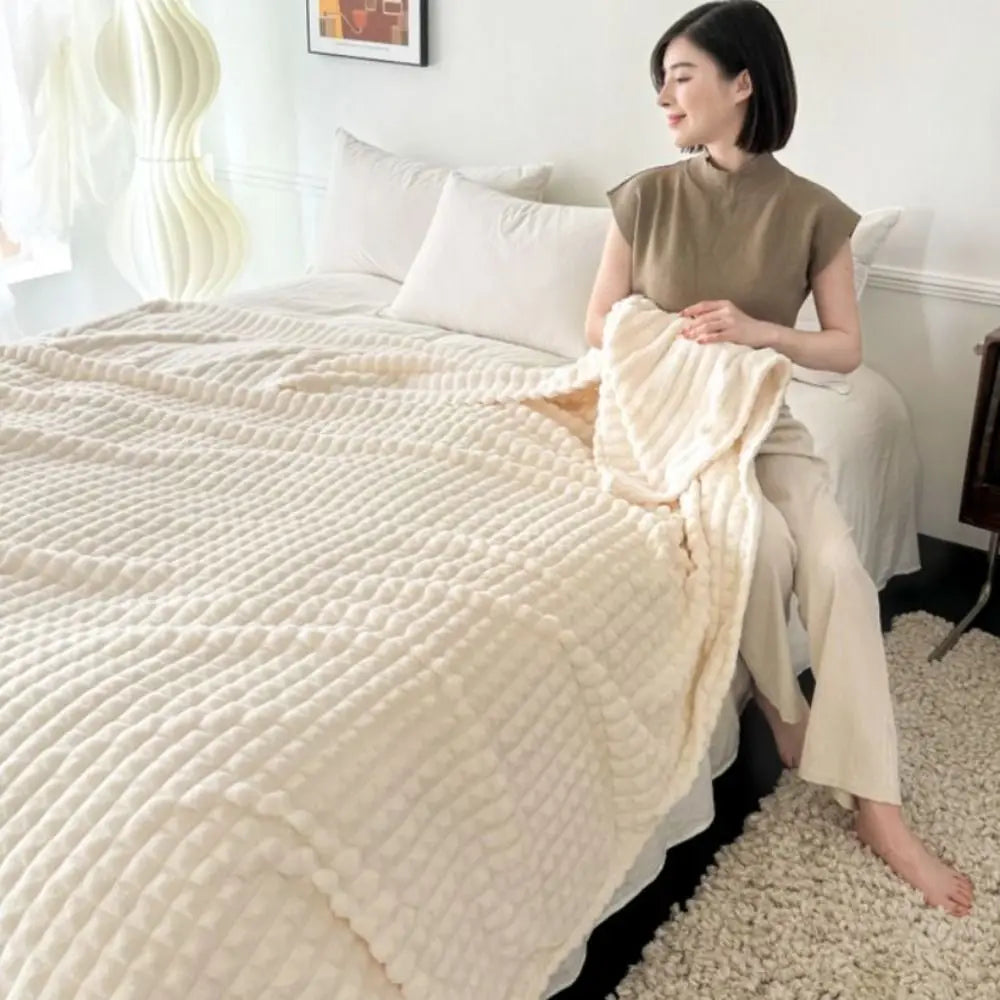 Bed Suppiles Solid Color Flannel Blanket Thickened Comfortable Sofa Blanket Soft Warm Office Nap Blanket Travel