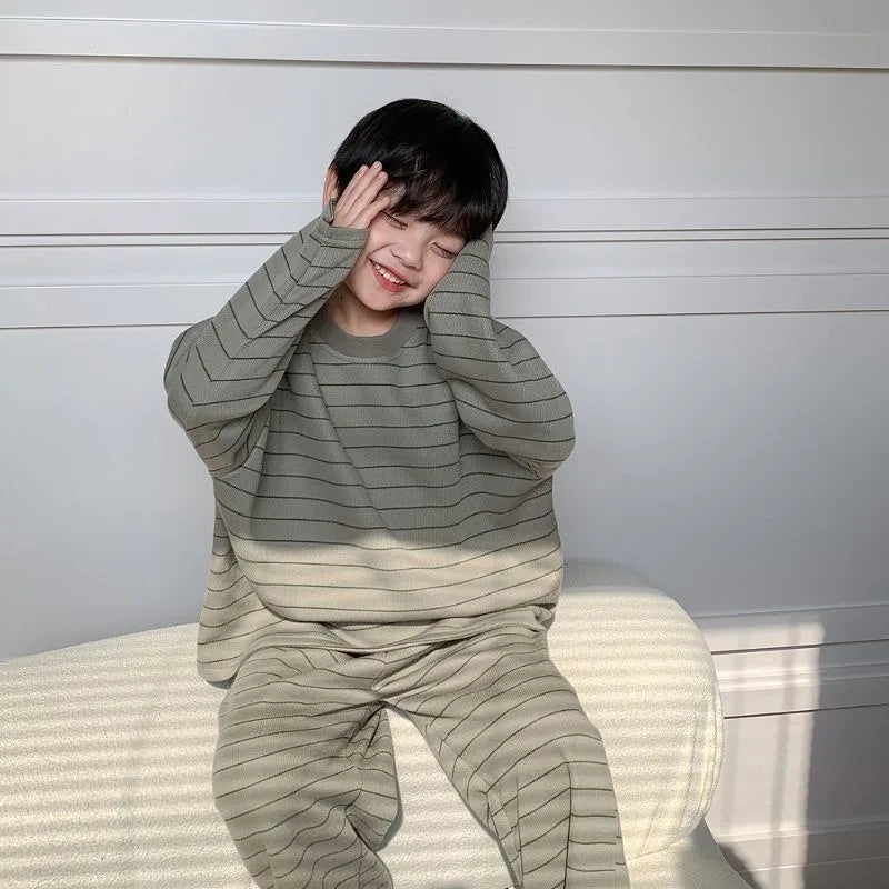 Dralon Thermal Set for Toddler Boys Autumn Winter Long Sleeve Pajamas with High Neck Wear for Kids Warm Cotton Lined Sleepwear