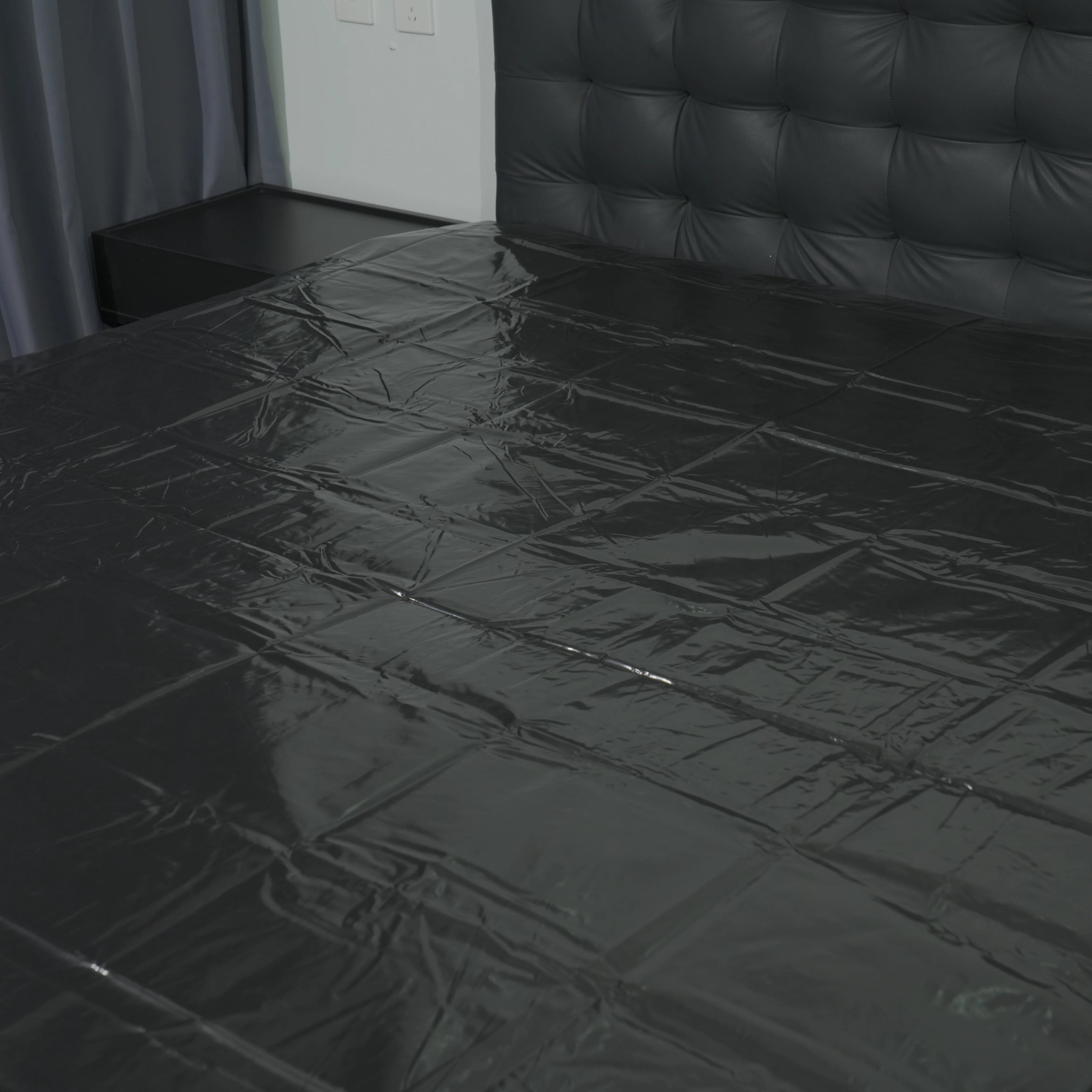 1pcs portable waterproof bed sheet, suitable for all sizes of beds, suitable for protective bedding in bedrooms and guest rooms