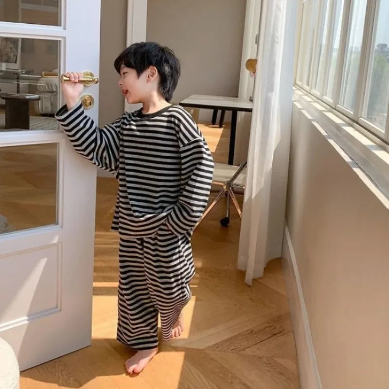 Dralon Thermal Set for Toddler Boys Autumn Winter Long Sleeve Pajamas with High Neck Wear for Kids Warm Cotton Lined Sleepwear