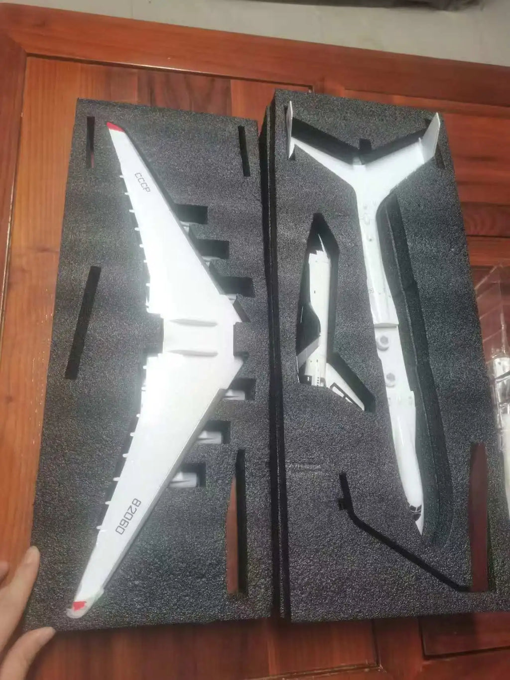 42CM 1/200 Scale Anniversary Decor For Antonov AN-225 Mriya Transport Aircraft Simulation Airplane Resin Replica Model Collectio