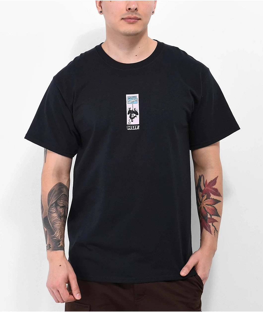 Men's Black Venom Pattern T-shirt Features Sharp Teeth and A Red Tongue Design A Superhero Comic Book Style T-shirt