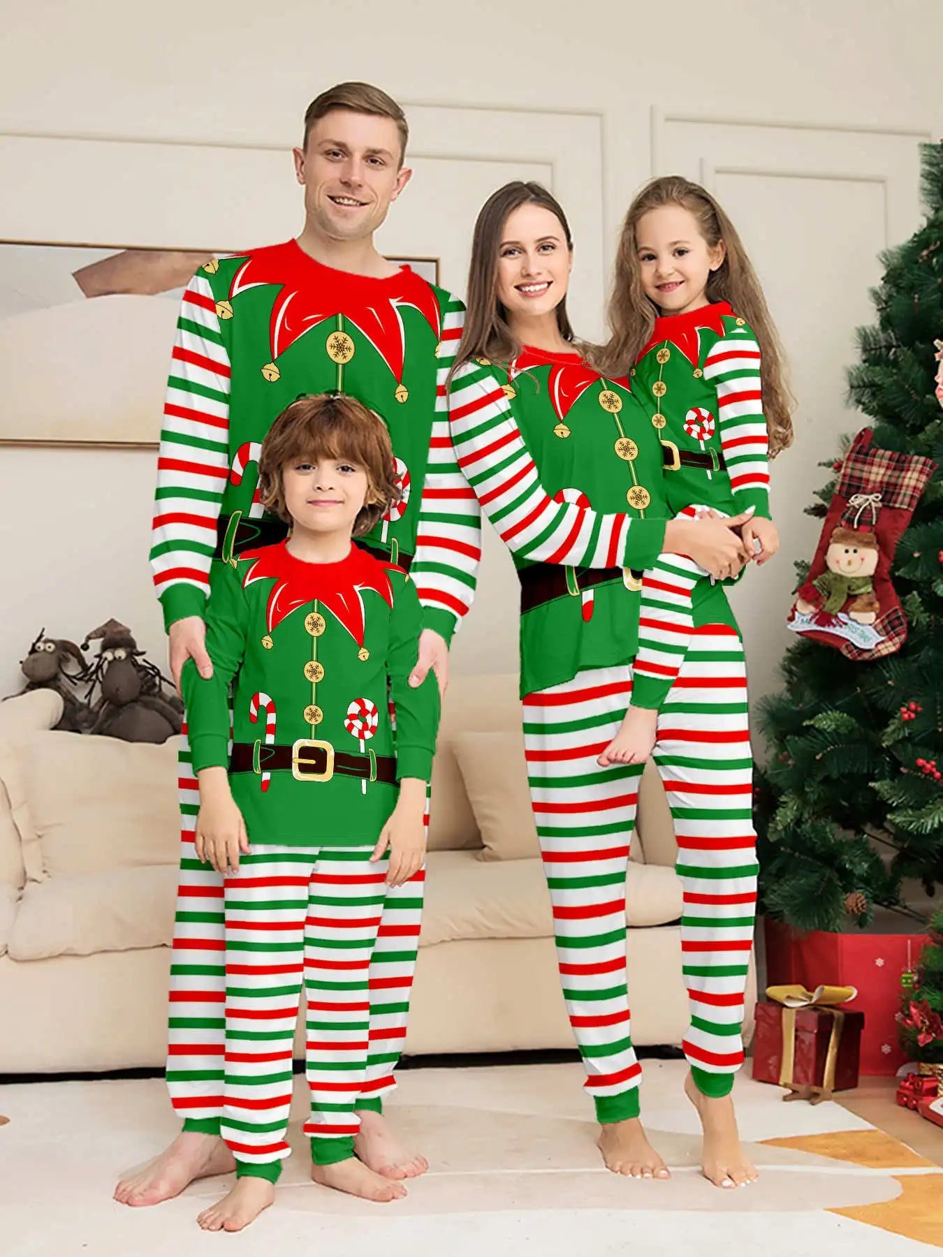2025 New Christmas Family Look Mom Dad Kids Matching Outfits Cartoon Print Clothing Set Baby Romper Cute Sleepwear Xmas Pyjamas