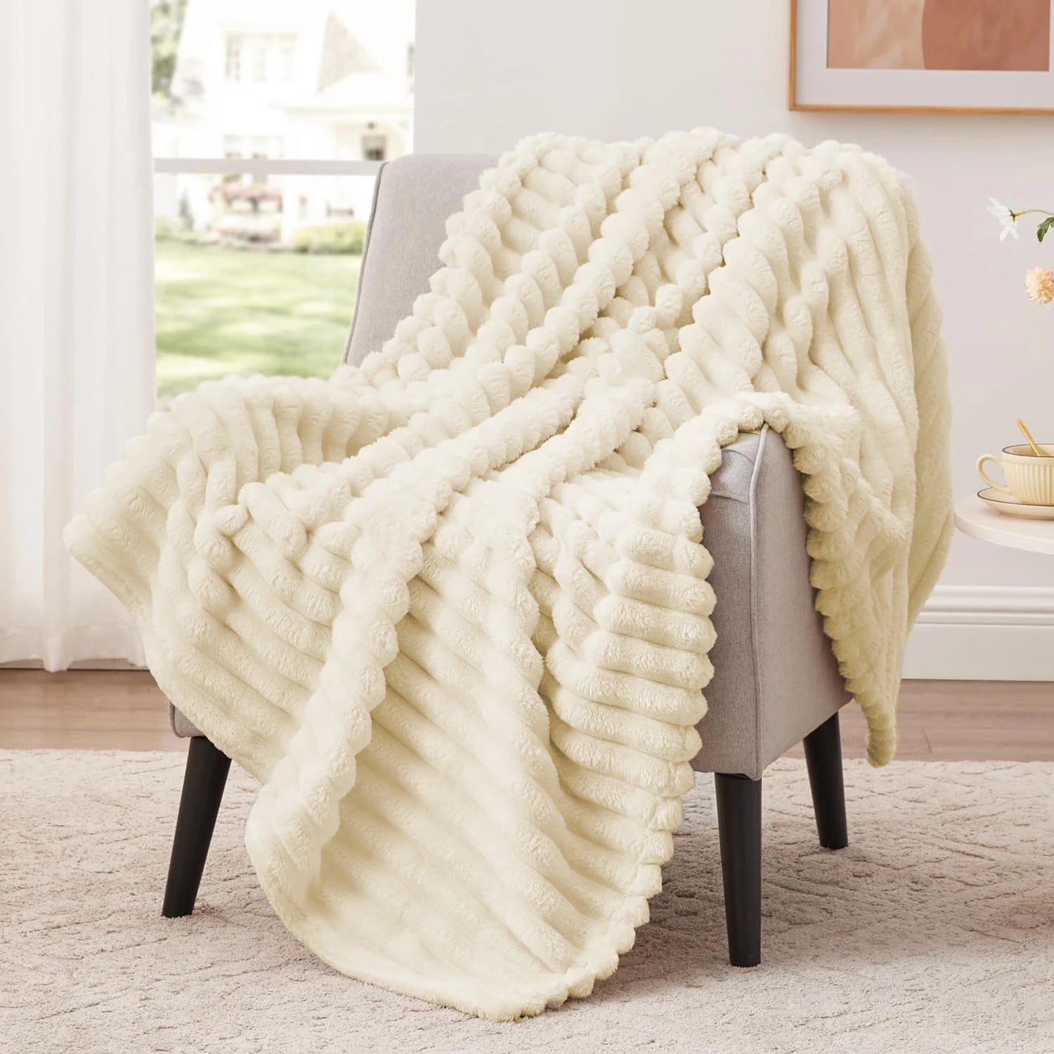 Super Soft Throw Blanket Grey Premium Silky Flannel Fleece 3D Ribbed Jacquard Lightweight Bed Blanket All Season Use
