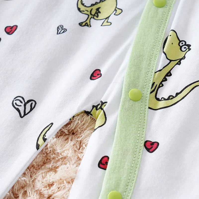 Spring and fall cotton long-sleeved baby clothing green Cartoon dinosaur print 0-18 months baby one-piece  newborn romper