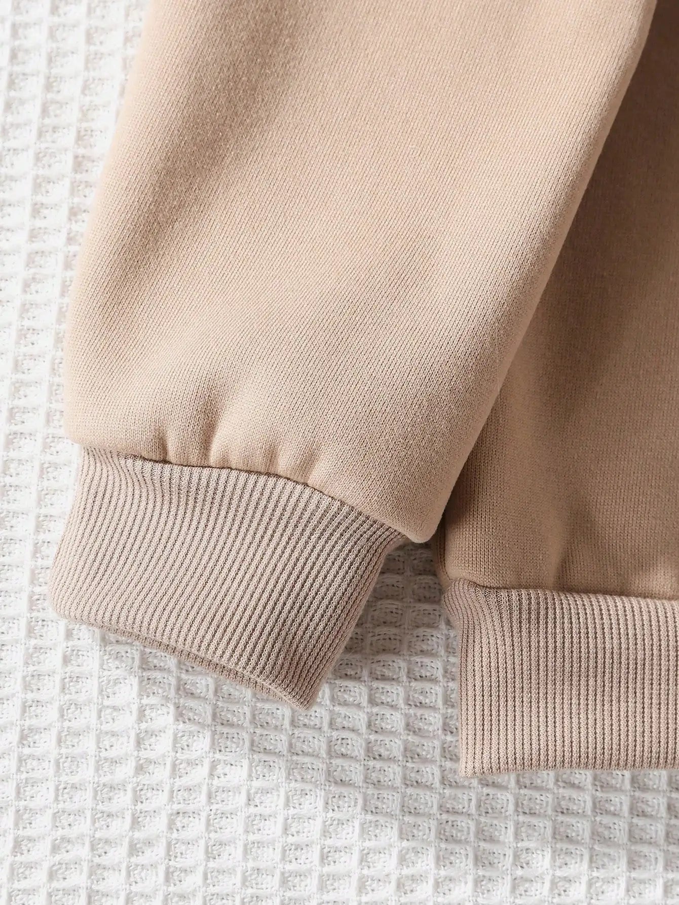 Hot selling teenage girls' casual autumn and winter letter pattern hot print hoodie top