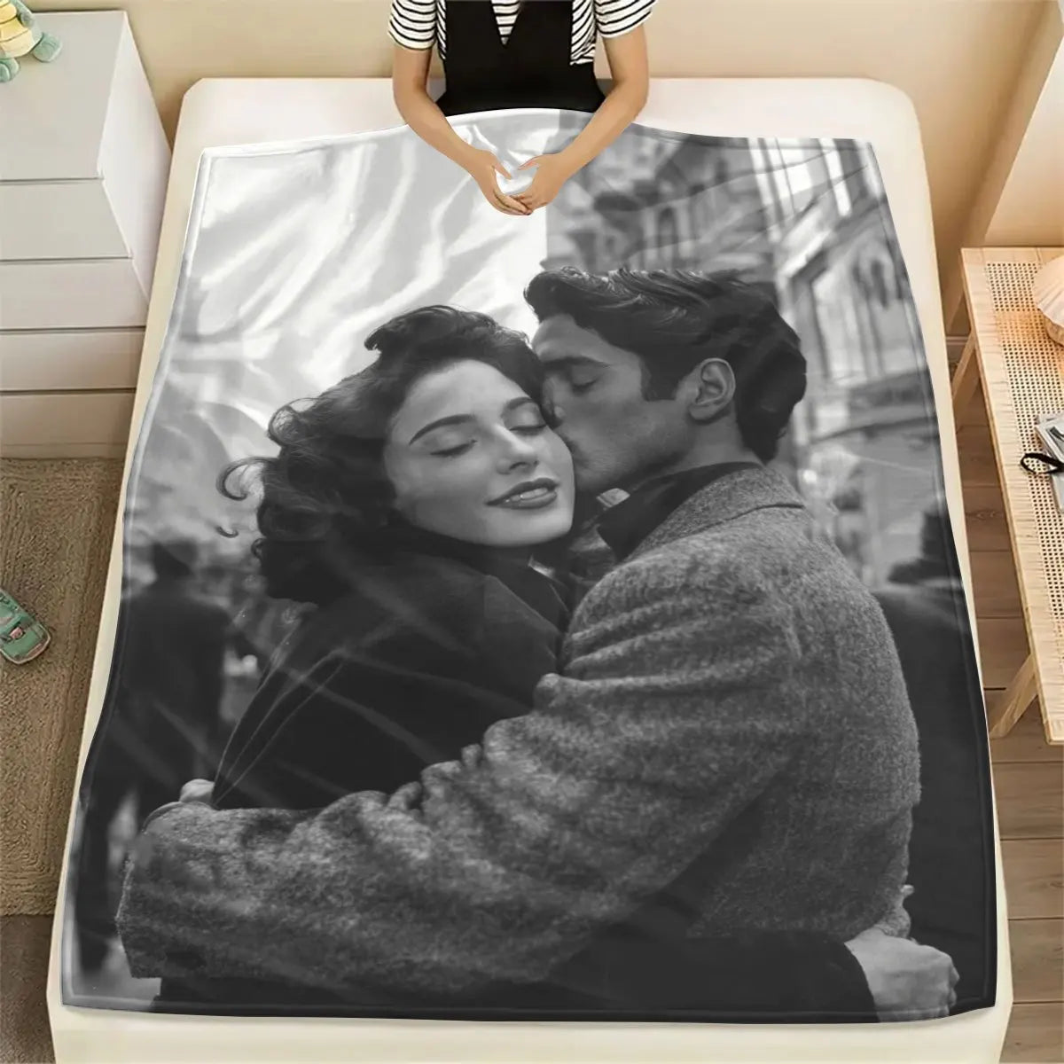 1 Piece of Customized DIY Personalized Photo Blanket for Lovers Flannel Blanket Products - Customized Warm Photos, Soft and Warm, Suitable for Sofa, Bed, Office, Car and Outdoor Travel - Gifts for Men and Women in All Seasons